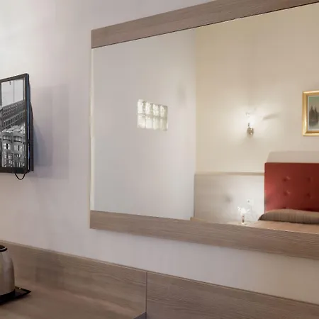 בית הארחה Domus Napoleone 4*