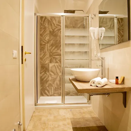 בית הארחה Domus Napoleone 4*