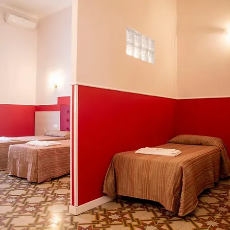 Domus Napoleone Gæstehus 4*