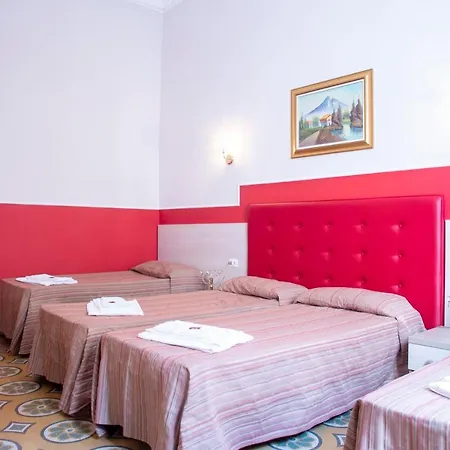 Domus Napoleone بيت ضيافة روما