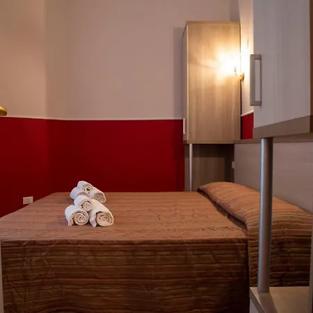 Domus Napoleone بيت ضيافة روما