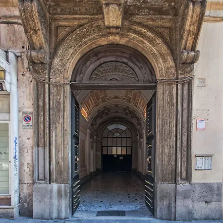 Domus Napoleone بيت ضيافة روما